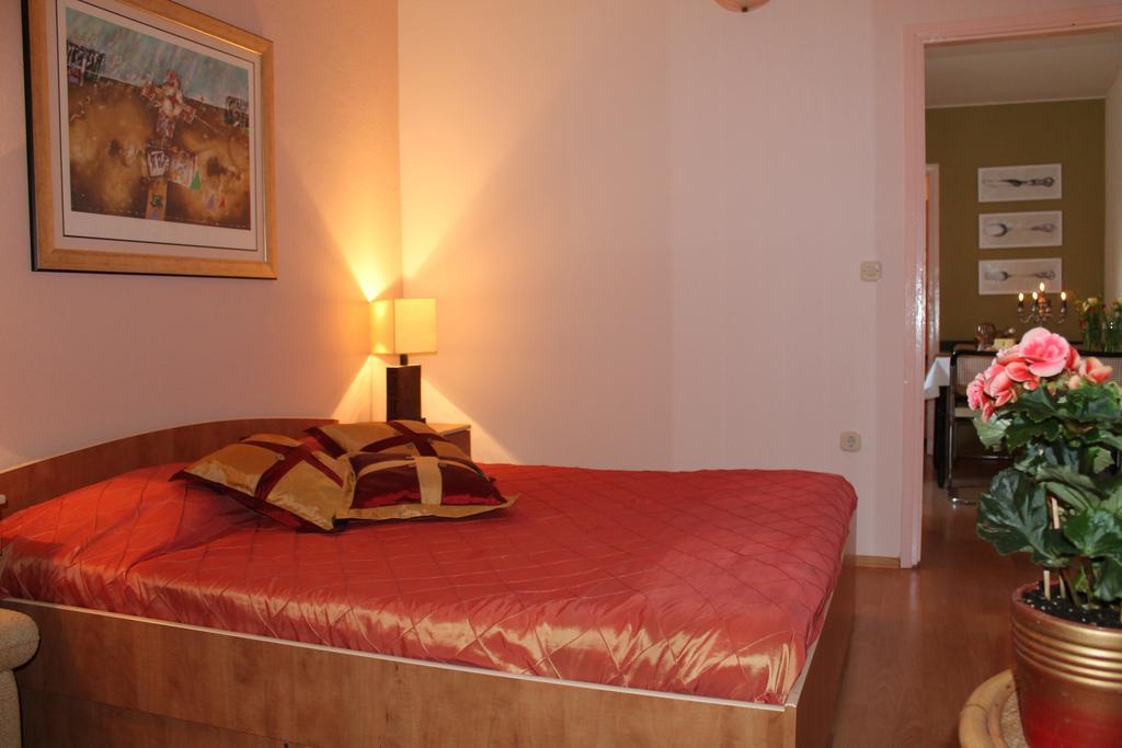 Villa Bougenvilia Tomas Tučepi Екстериор снимка