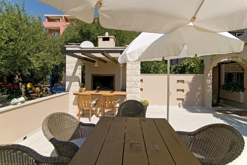 Villa Bougenvilia Tomas Tučepi Екстериор снимка
