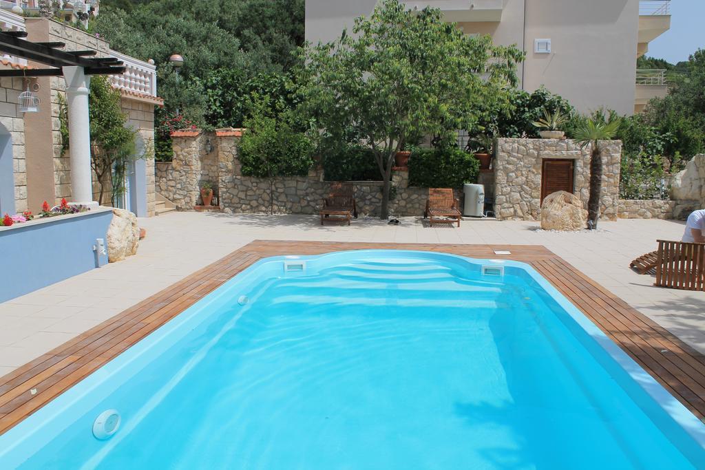 Villa Bougenvilia Tomas Tučepi Екстериор снимка