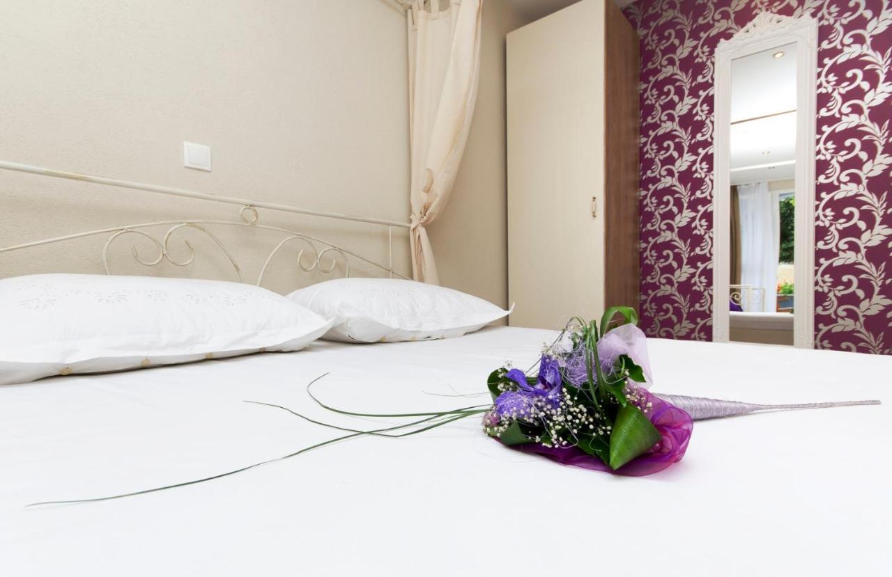 Villa Bougenvilia Tomas Tučepi Екстериор снимка